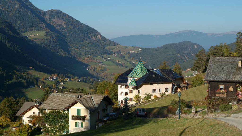 Hotel Ansitz Jakoberhof Urtijëi Buitenkant foto